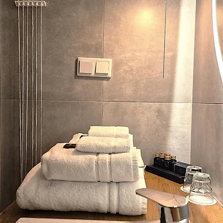 Alibi - Sympozjum Appart hôtel 4*