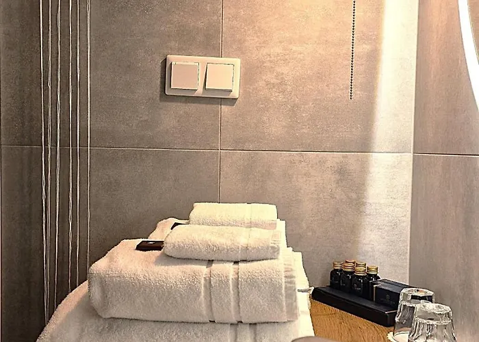 Alibi - Sympozjum アパートホテル 4*